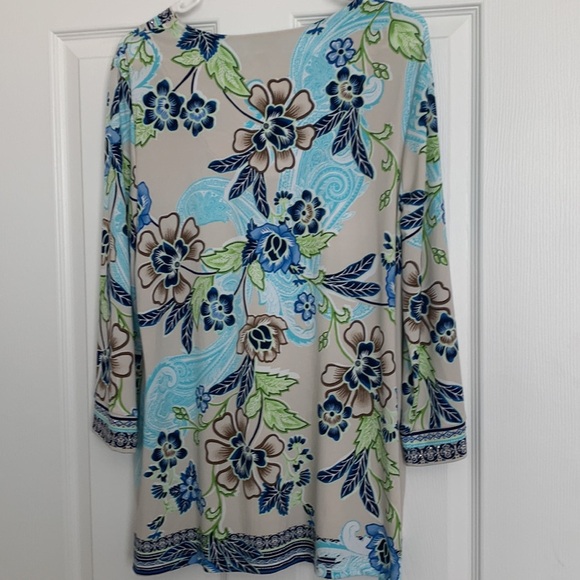 J M Collection Top - Picture 2 of 7